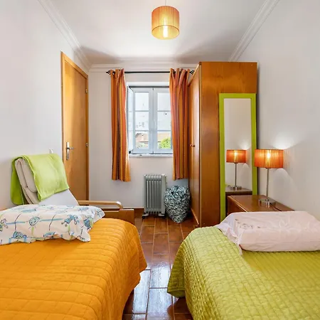 - A Casa Dos Avos *
