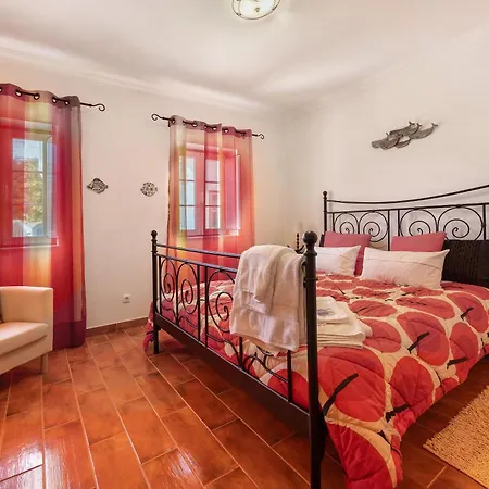 - A Casa Dos Avos Villa