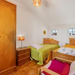 - A Casa Dos Avos *
