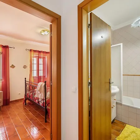 - A Casa Dos Avos Villa